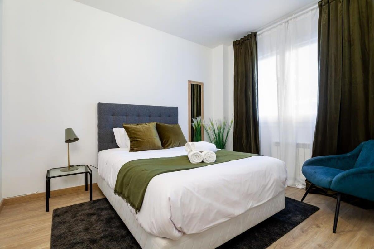 Exclusive Huge 4 Double Bedroom City Center Барселона Экстерьер фото