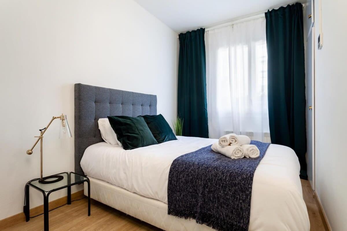 Exclusive Huge 4 Double Bedroom City Center Барселона Экстерьер фото